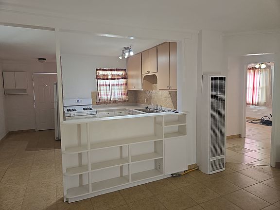 5th image of 6735 Tamarisk Ave