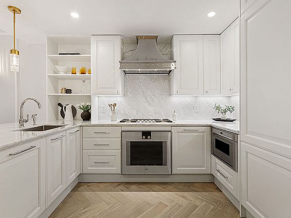 5th image of 126 E 86th St #5A