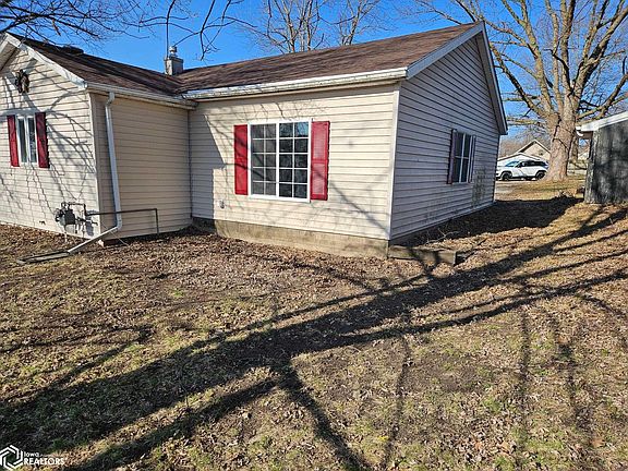 3rd image of 305 S Locust St