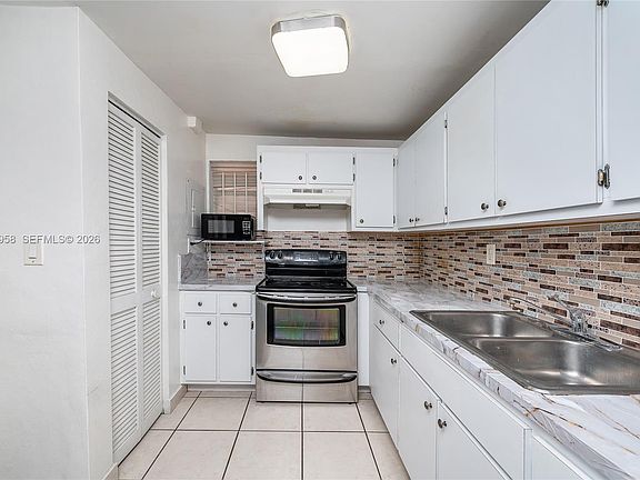 5th image of 1910 W 56th St APT 3219