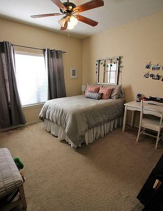 3rd image of 2475 Horse Shoe Dr