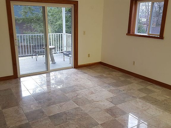 MB, marble tile, deck 