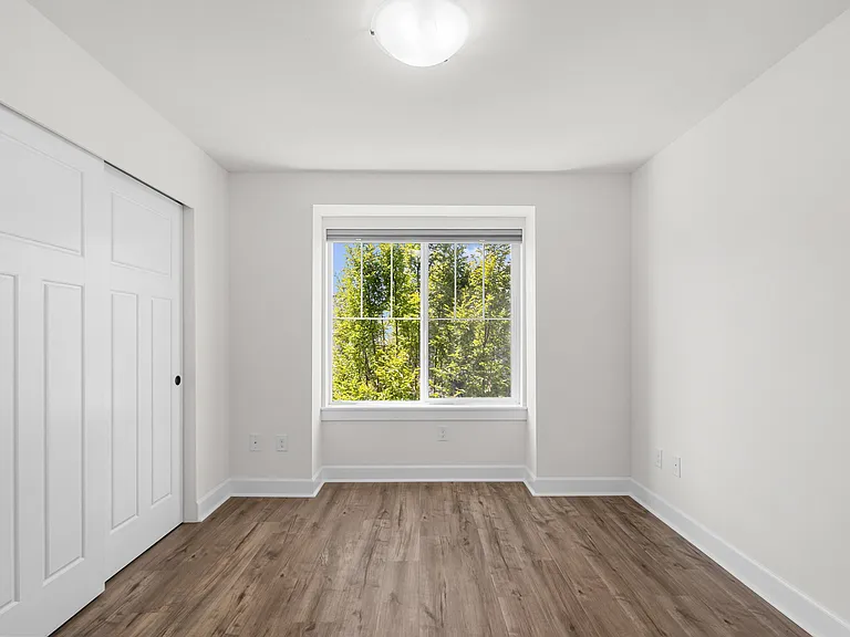 1382 Chelsea Walk NE — Photo 19