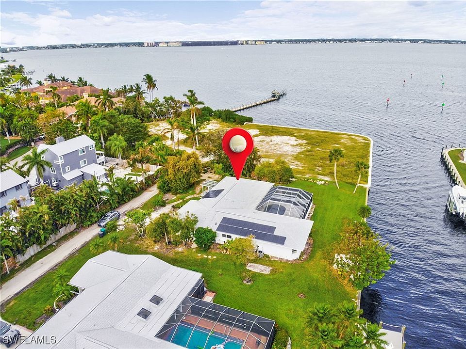 1st image of 525 Bayside Dr