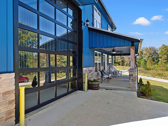 2nd image of 19 Gracie Ln