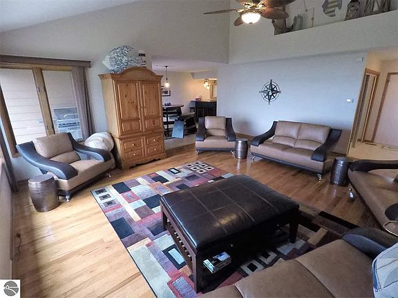 2nd image of 111 N Shore Dr E #E