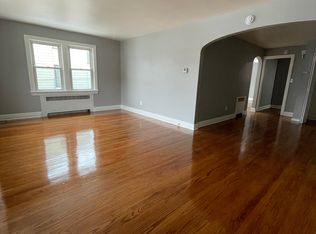 779 Pawling Ave APT 1W, Troy, NY 12180