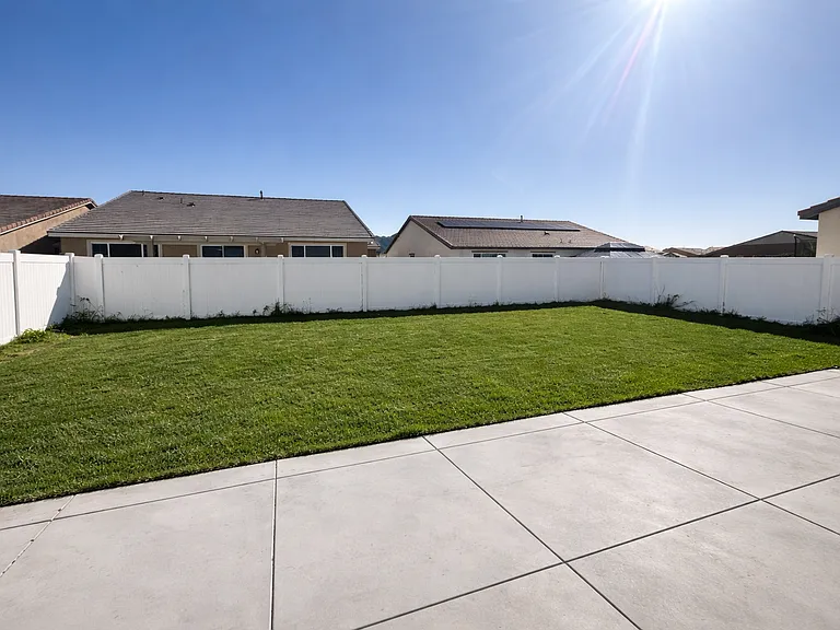 5161 Rowel St — Photo 9
