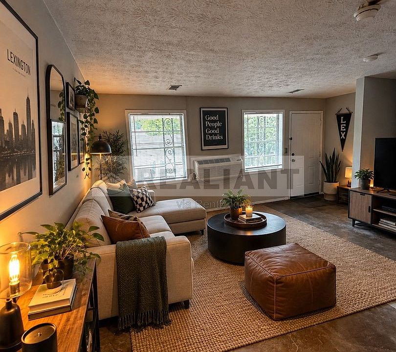 1st image of 468 N Limestone #13