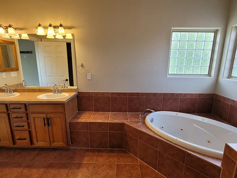 2432 Jack Creek Rd — Photo 15