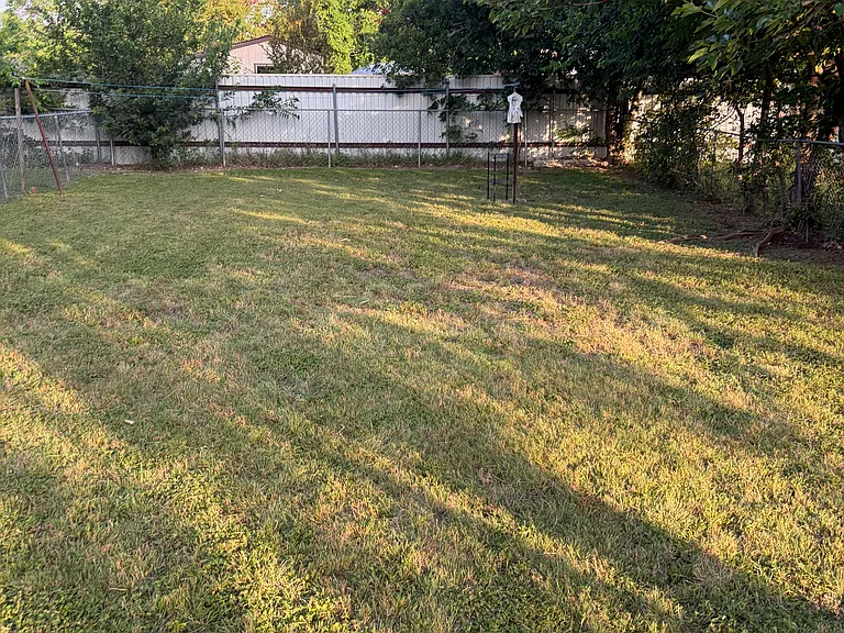 302 Bonnie Dr #A — Photo 8