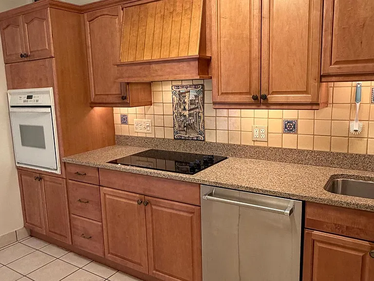 8370 Greensboro Dr #1019 — Photo 28