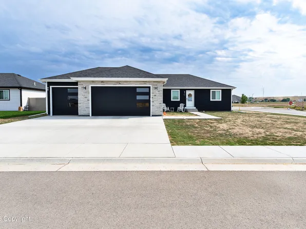 83 Saint Andrews Ln, Gillette, WY 82718