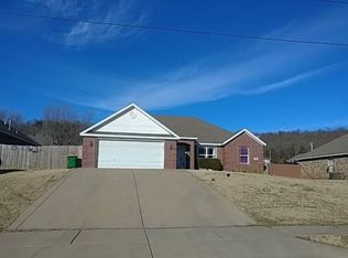 2166 Carefree Ln, Springdale, AR 72764