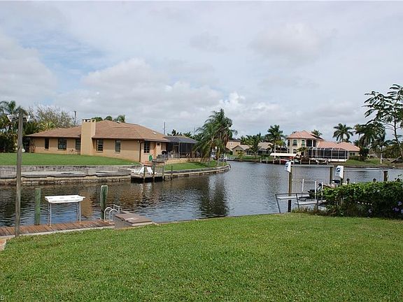 3rd image of 1403 SW 49th St