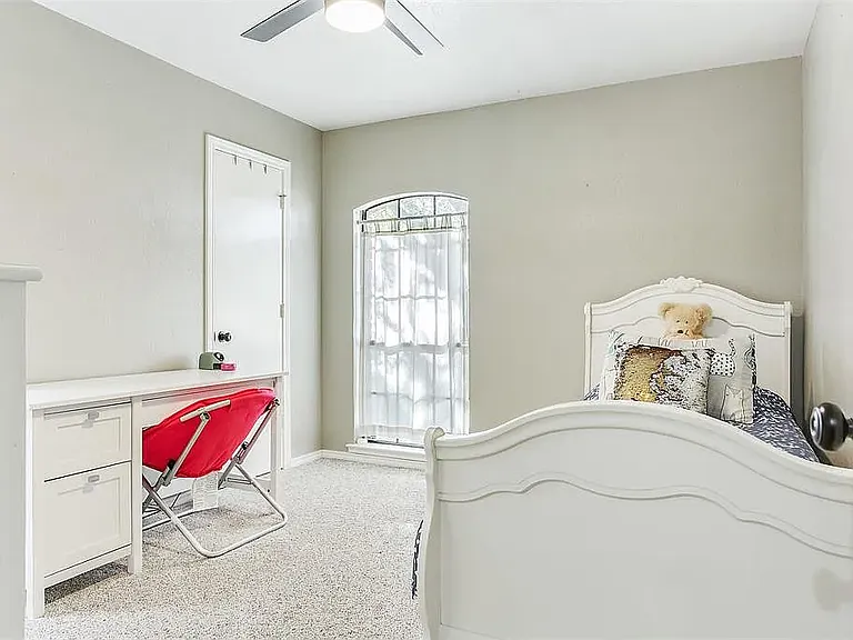 1513 Huron Trl — Photo 3