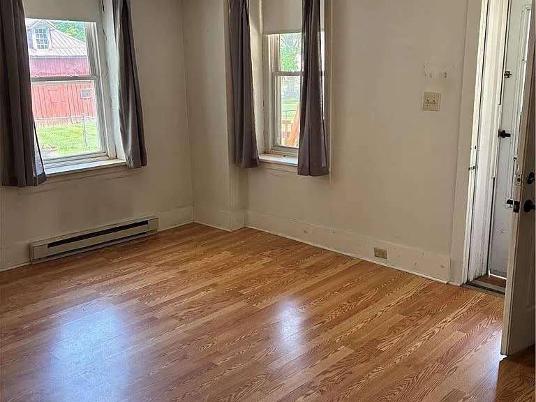 31 W Main St — Photo 5