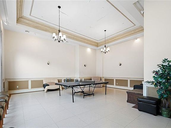 4th image of 1689 E 21st St APT 4A