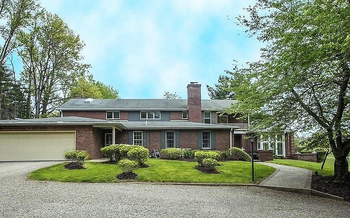 1st image of 300 Springbrook Dr #1