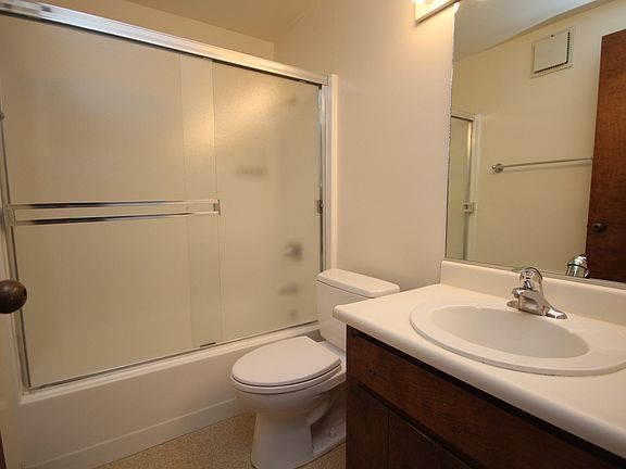 4th image of 1099 Noe St APT 1
