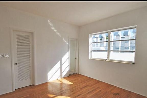 5th image of 7136 Abbott Ave