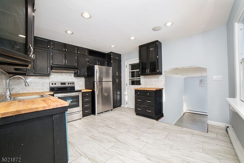 1st image of 16 Foulton Ter