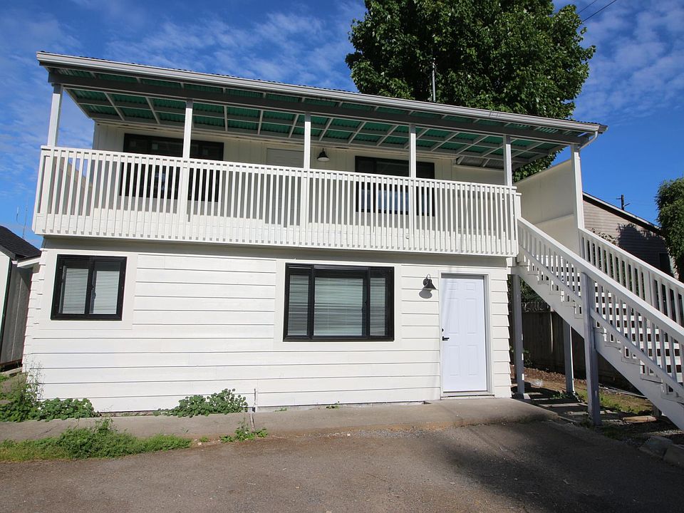 1st image of 221 Cedar St #A