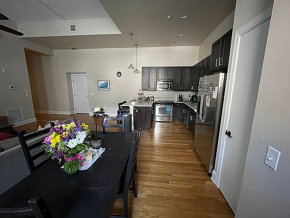 3rd image of 2525 College St APT 1108