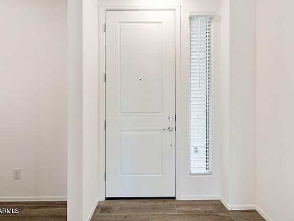 4th image of 17328 W DAHLIA Drive