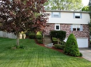 306 Leatherbark Rd, Cranberry Twp, PA 16066