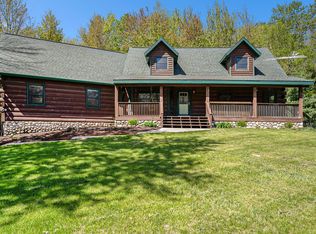 17543 112th Ave, Nunica, MI 49448
