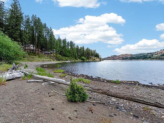 2nd image of 42049 Porcupine Bay Rd N