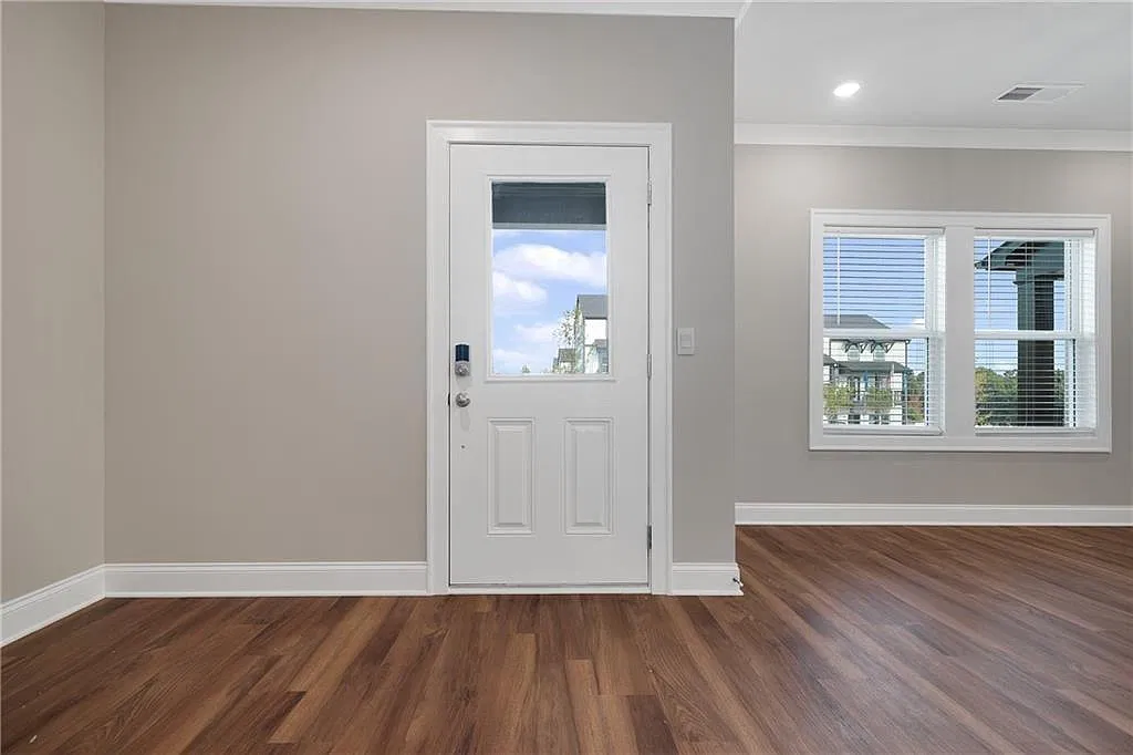 4 bed, 3.5 bath, 2175 sqft, $2,800 — Photo 4