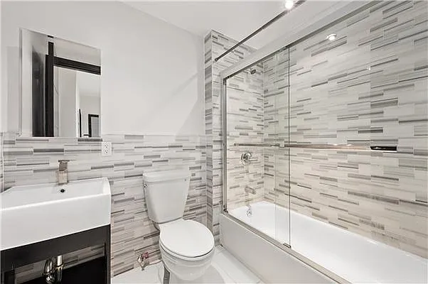 Rented by Curzon Real Estate | media 34