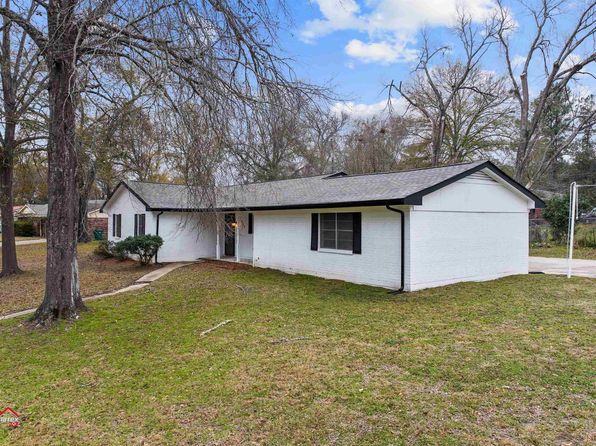 609 Beverly Dr, Carthage, TX 75633