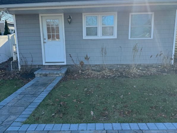 (undisclosed Address), Rocky Point, NY 11778