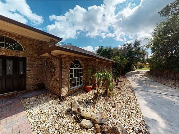 4th image of 1400 Azora Dr