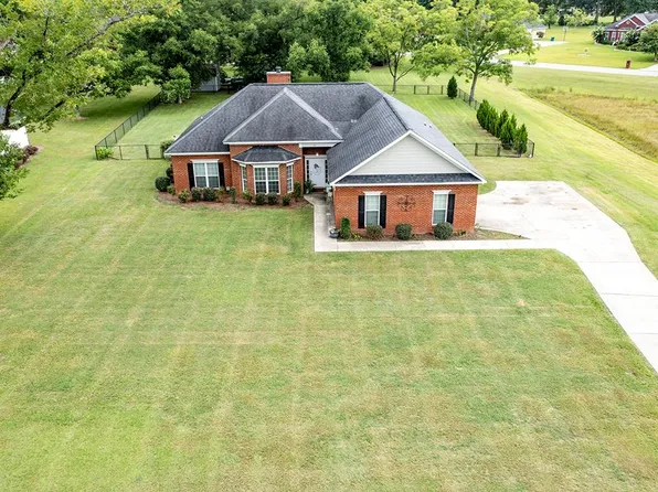 144 Stags Leap Dr, Leesburg, GA 31763