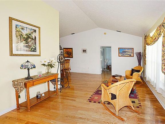 4th image of 2379 SE Calcutta Cir