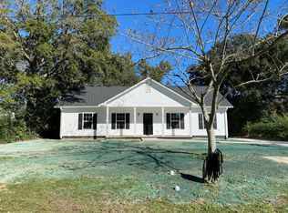 107 Pine Ln, Summerville, SC 29485