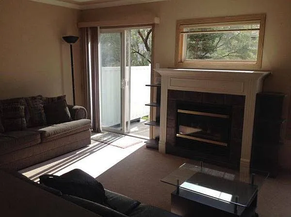 Country Hills Vlg NW, Calgary — Photo 3