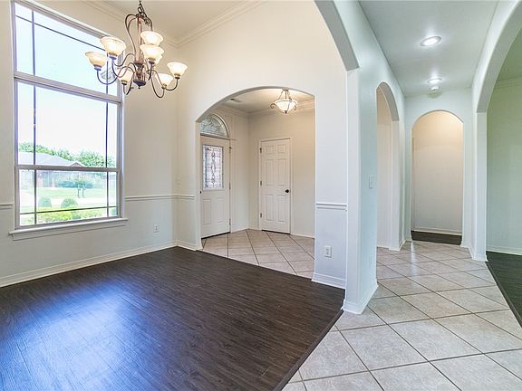 4th image of 3103 SW Camden Dr