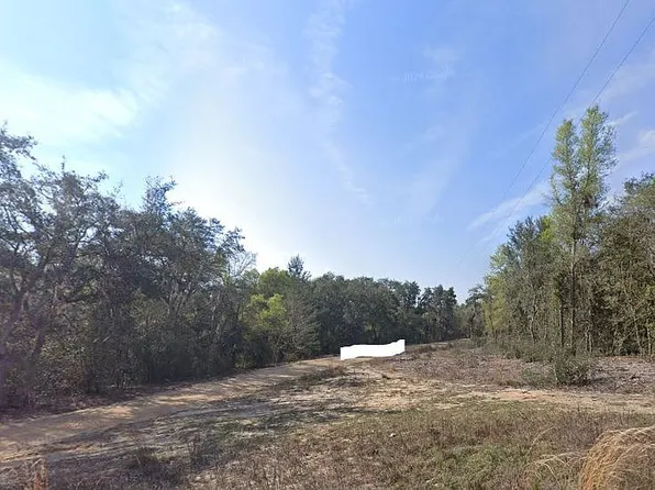112 Kay St, Interlachen, FL 32148