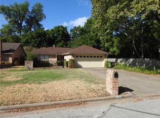 2012 Red River Dr, Bryan, TX 77802