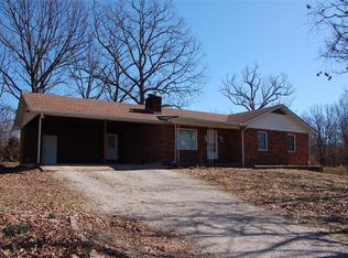 575 Mound Rd, Bourbon, MO 65441