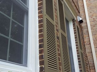 2407 Falls Place Ct, Falls Church, VA 22043