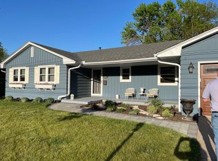 5664 Twin Lake Ter N, Minneapolis, MN 55429