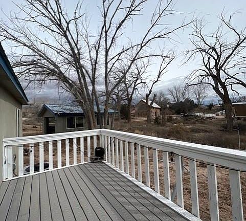 large open deck area off back of living room