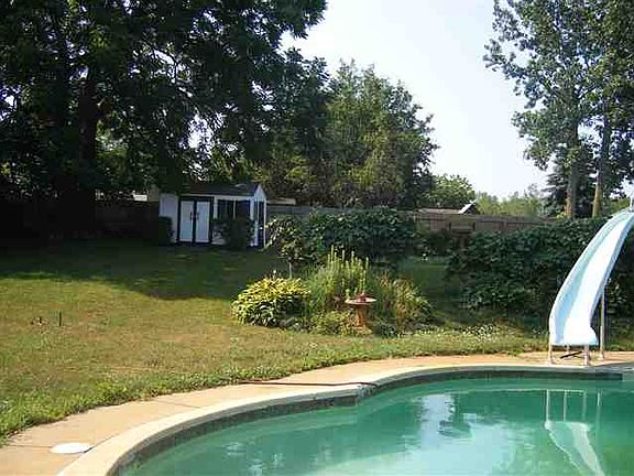 4th image of 25544 Thornberry Ct