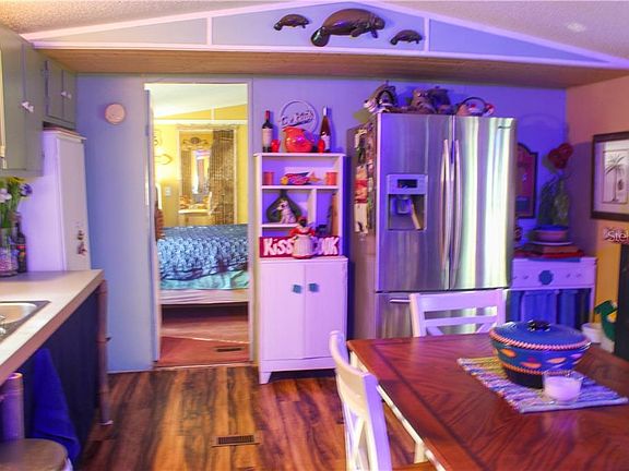 3rd image of 18800 Long Lake Dr